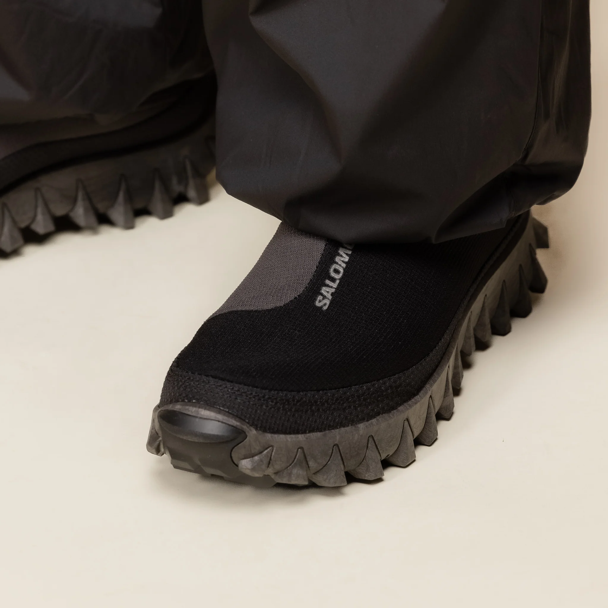Salomon - Snowclog - Black / Black / Asphalt - Image 4