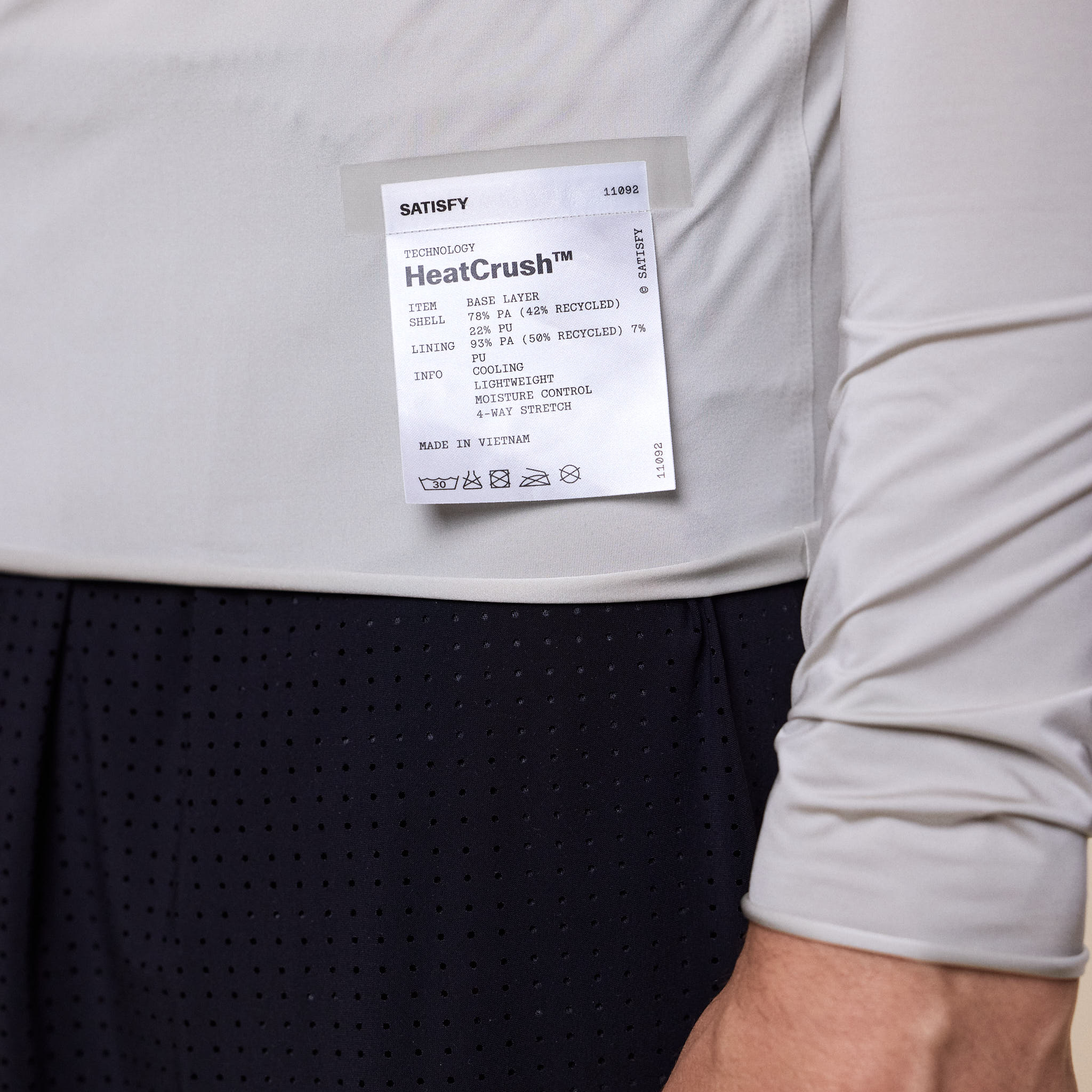 Satisfy Running - HeatCrush™ Long Sleeve Base Layer T-Shirt - Moonstruck - Image 4