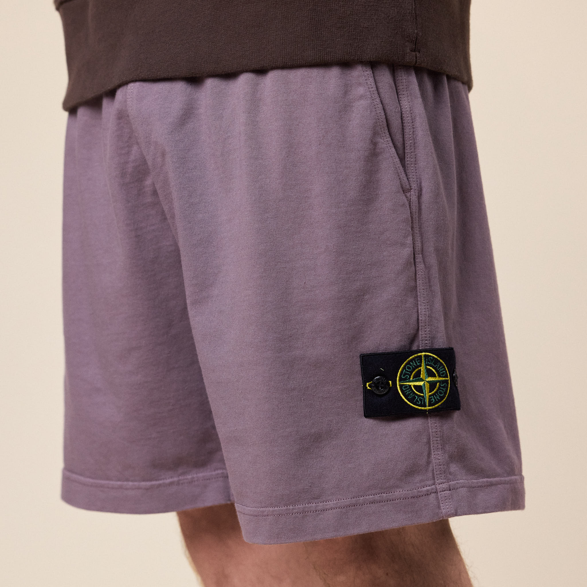Stone Island - Malfilé Jersey "Old Effect" Shorts - Purple Grey - Image 3